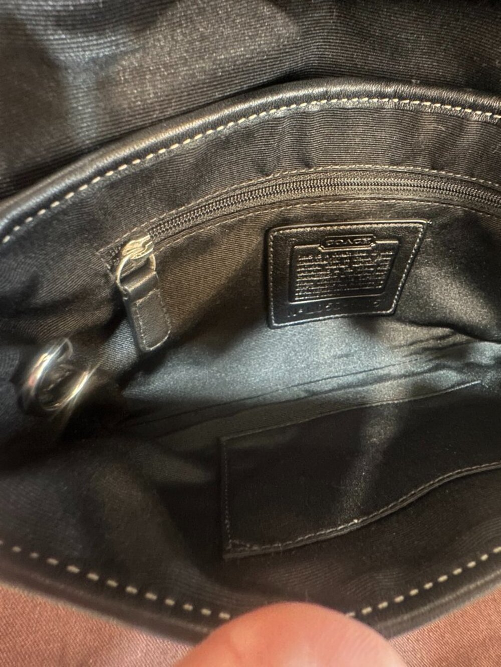 Vintage 2005 Coach Soho Buckle Flap Baguette Black Leather 8A05 w/ Dust Bag - Picture 9 of 12